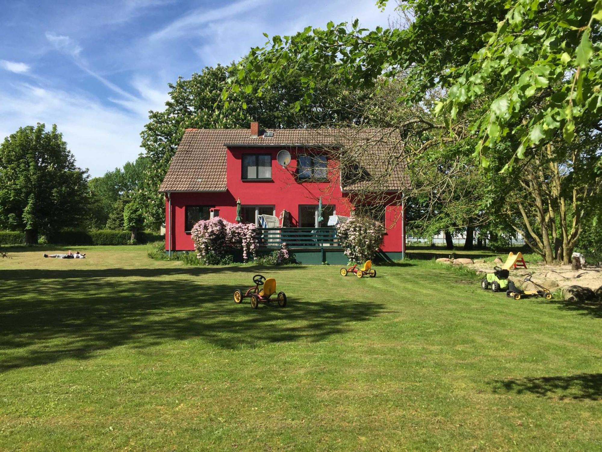 Ferienhaus 1 _ Ferien Im Gutspark Mattchow Dış mekan fotoğraf